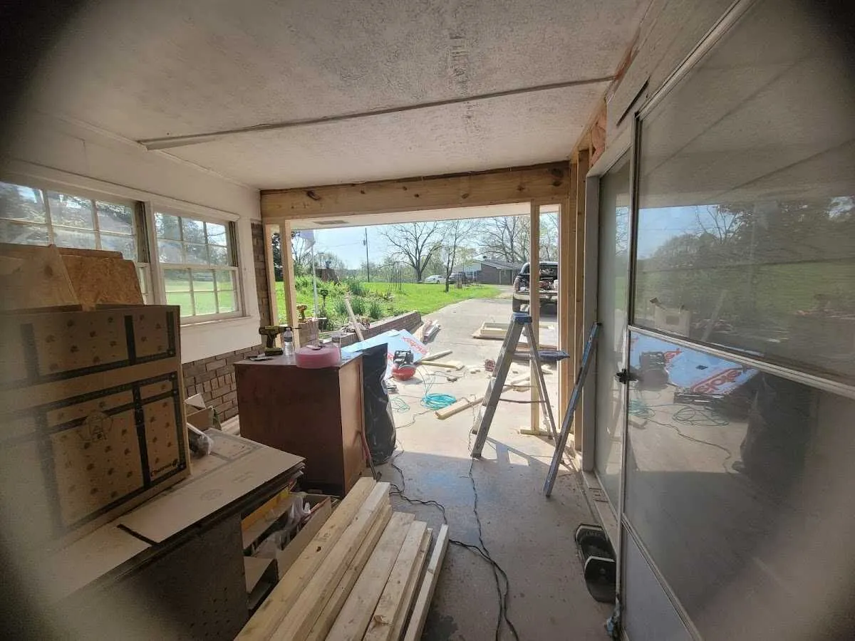 Air movers and dehumidifier for Drying & Dehumidification in Berea